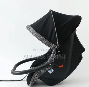 3 in 1 Baby Seat / Cradle/ Rocker / Carry Cot