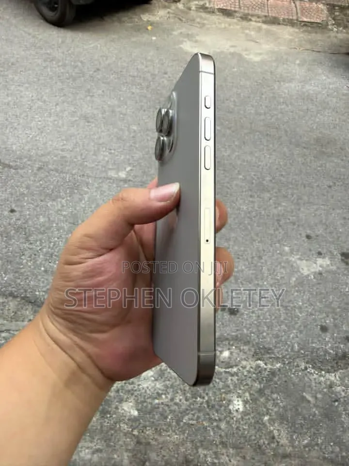 New Apple iPhone 15 Pro Max 256 GB Silver