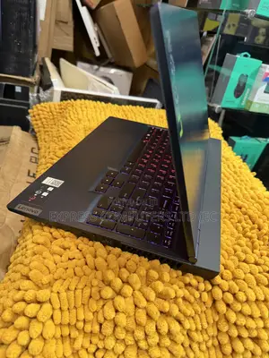 Laptop Lenovo Legion 5 24GB AMD Ryzen 7 SSD 750GB