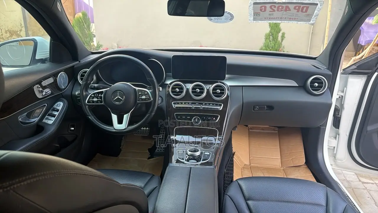 Mercedes-Benz C300 2020 White