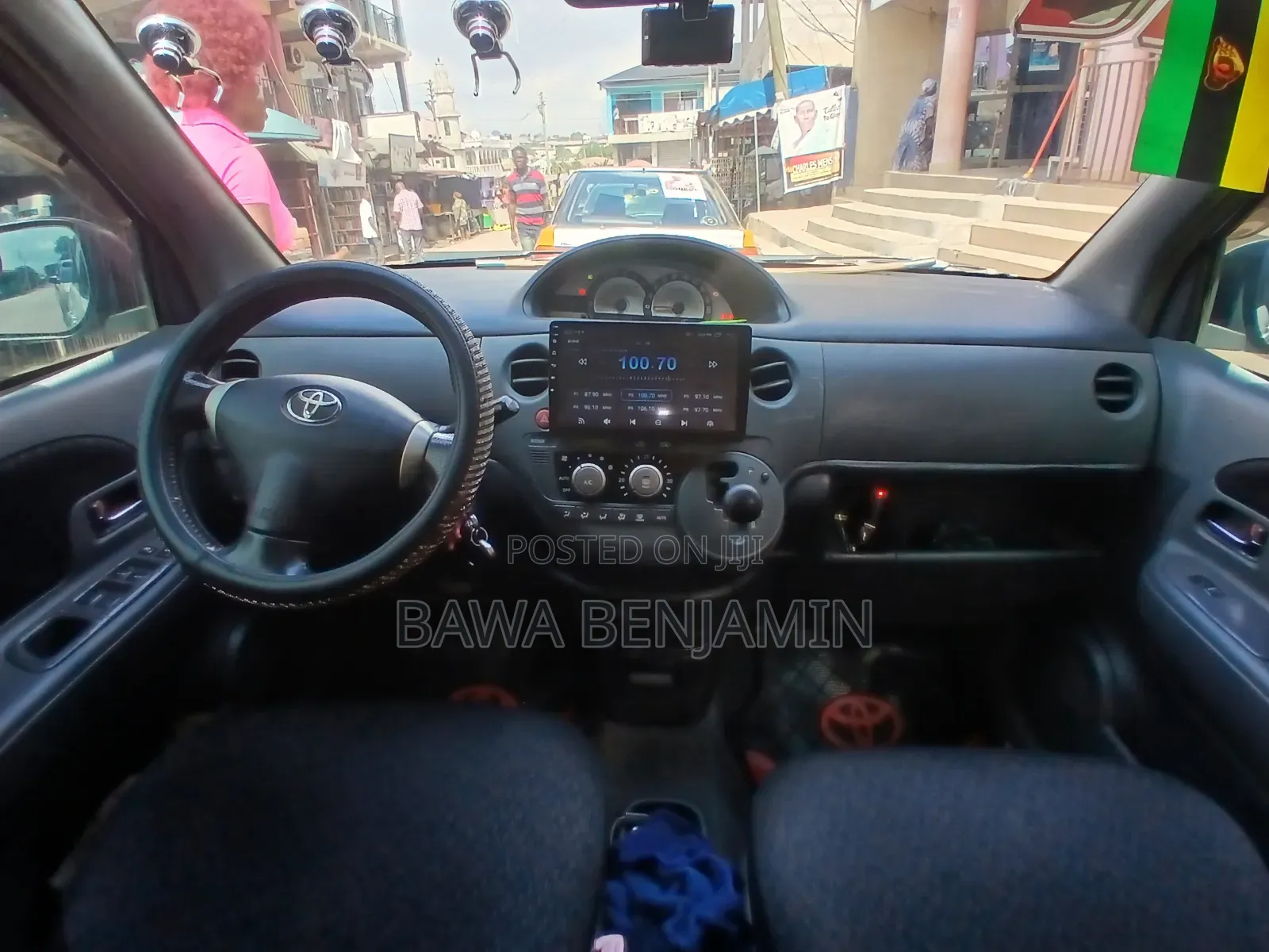 Toyota Sienta 2012 White