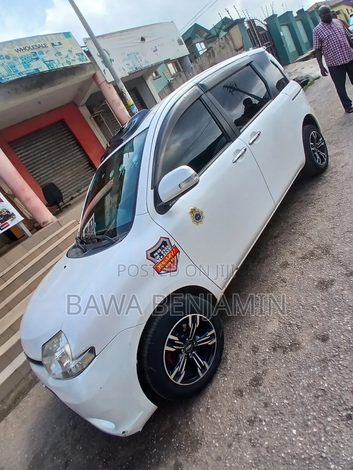 Toyota Sienta 2012 White