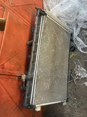 Nissan Rogue 2014 2015 2016 2017-2020 Complete Radiator (Water Tank)