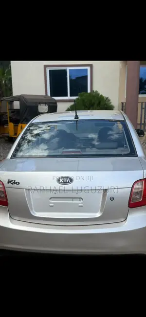 Kia Rio LX 4dr Sedan (1.6L 4cyl 4A) 2010 Silver