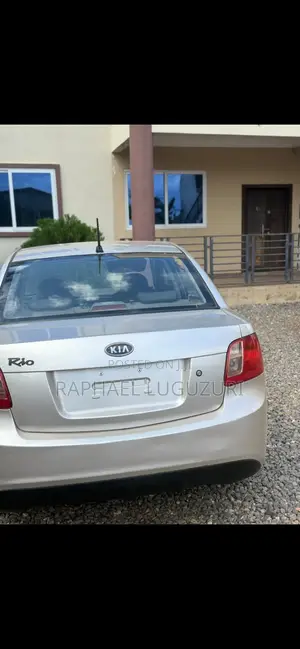 Kia Rio LX 4dr Sedan (1.6L 4cyl 4A) 2010 Silver