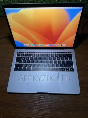 Laptop Apple MacBook Pro 2017 16GB Intel Core i7 SSD 256GB