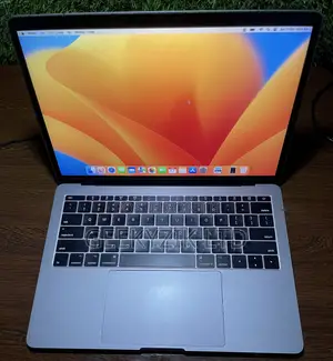 Laptop Apple MacBook Pro 2017 16GB Intel Core i7 SSD 256GB