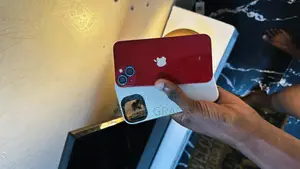 Apple iPhone 13 128 GB Red