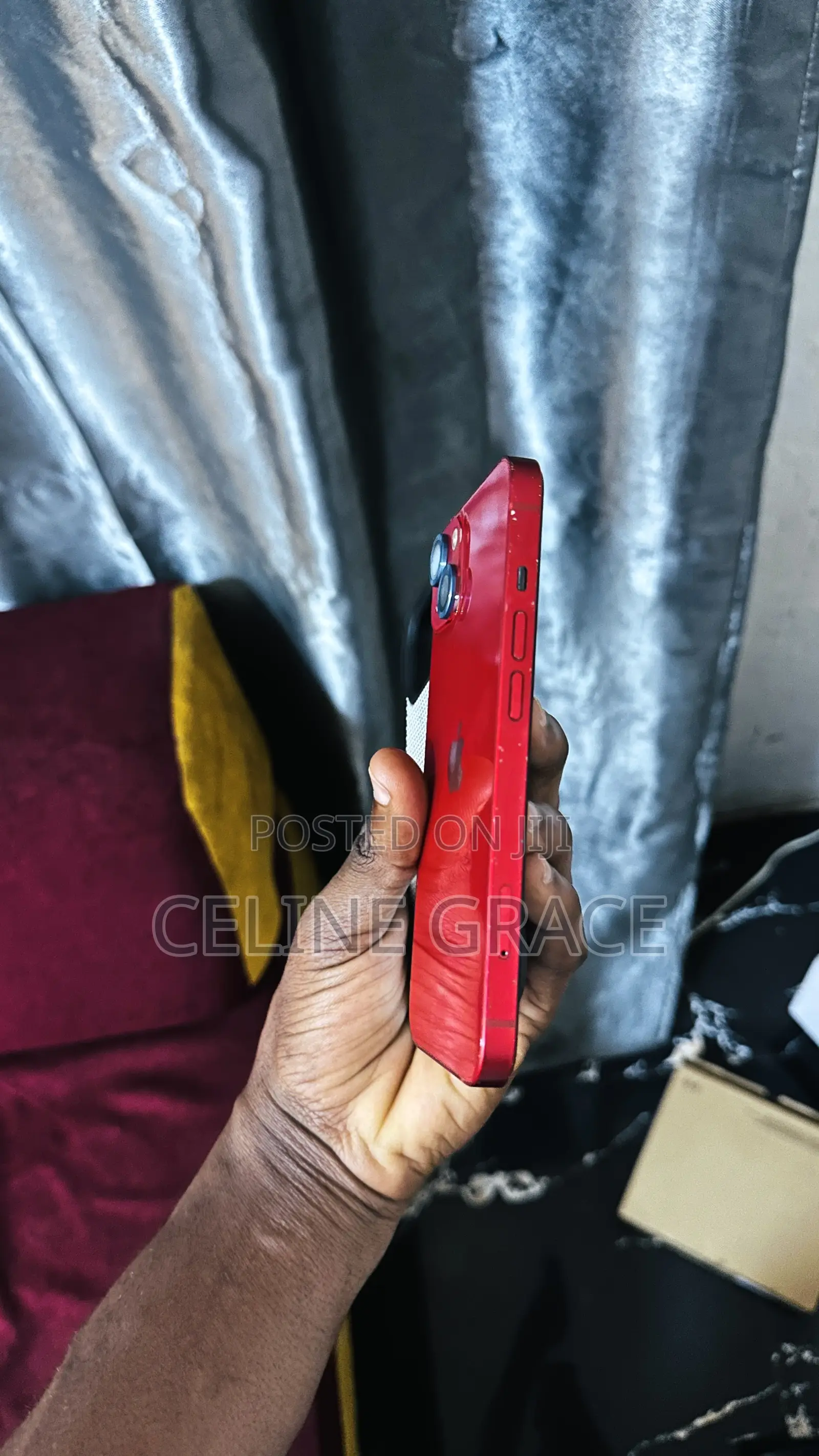 Apple iPhone 13 128 GB Red