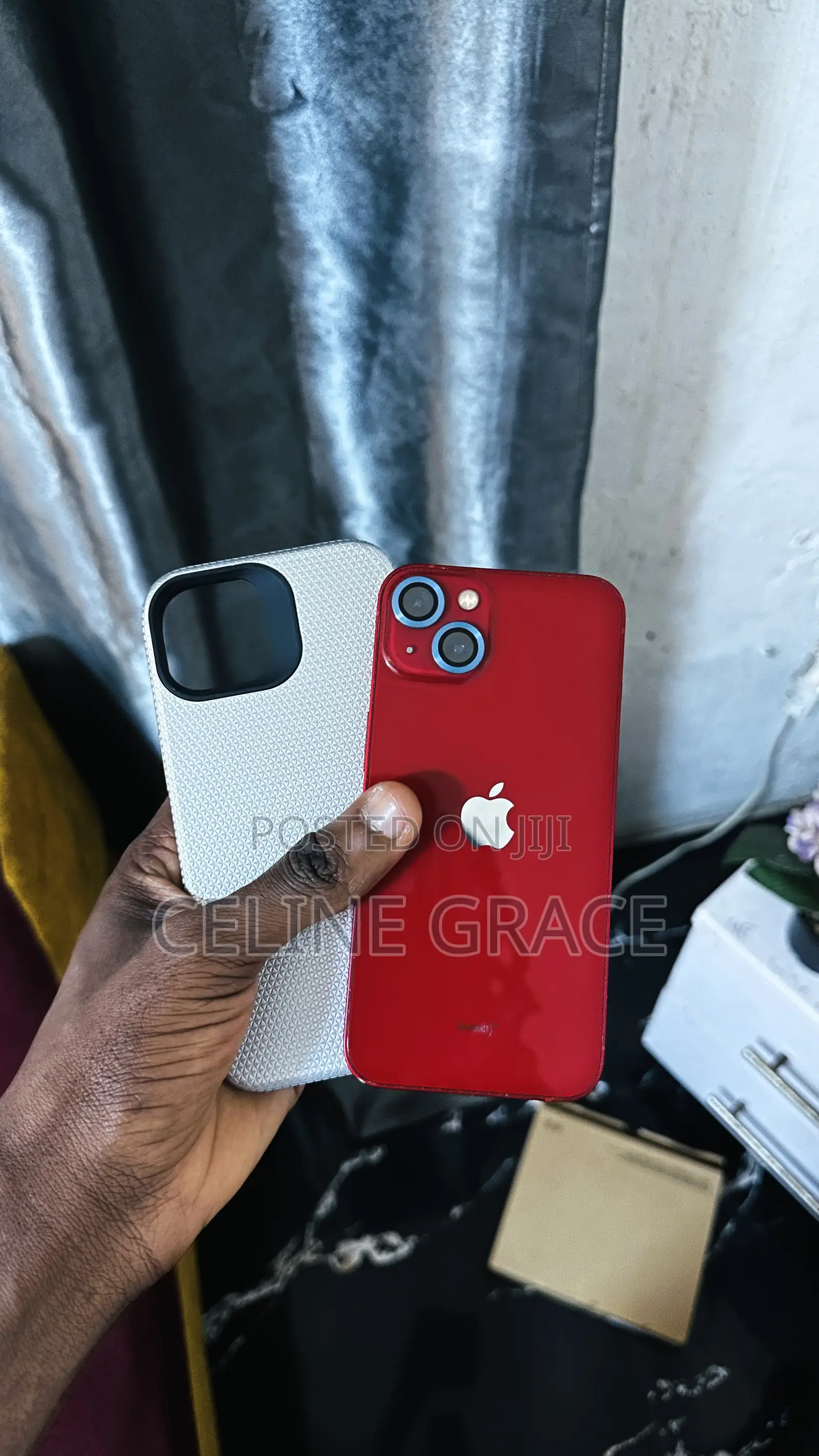 Apple iPhone 13 128 GB Red