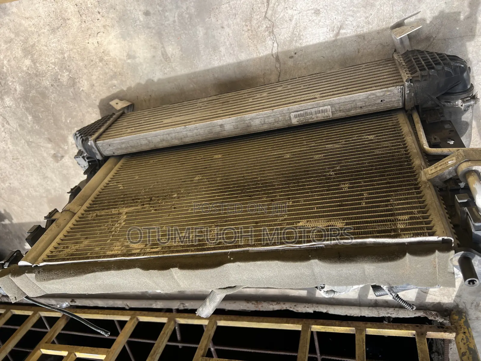 Ford Escape 2013 2014 2015 2016 Complete Radiator (Water Tank)