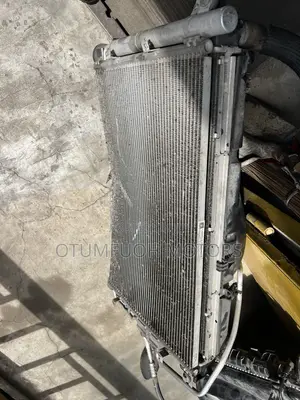 Chevrolet Equinox 2008 2009 2010-2017 Complete Radiator ( Water Tank)