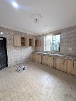 2bdrm Apartment in West Hills Mall Area for rent