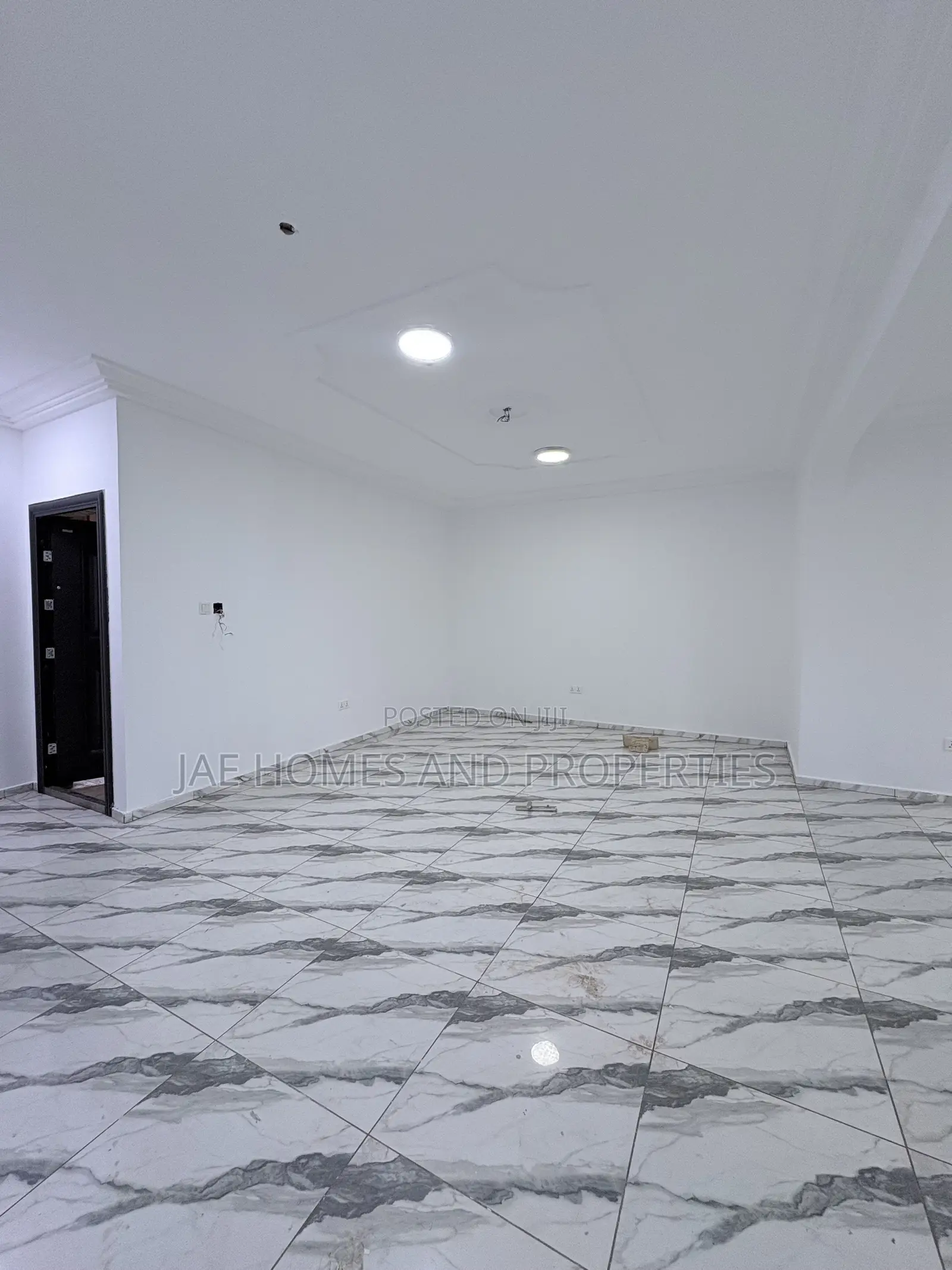 2bdrm Apartment in West Hills Mall Area for rent