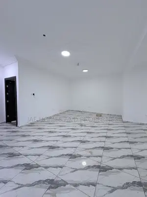 2bdrm Apartment in West Hills Mall Area for rent