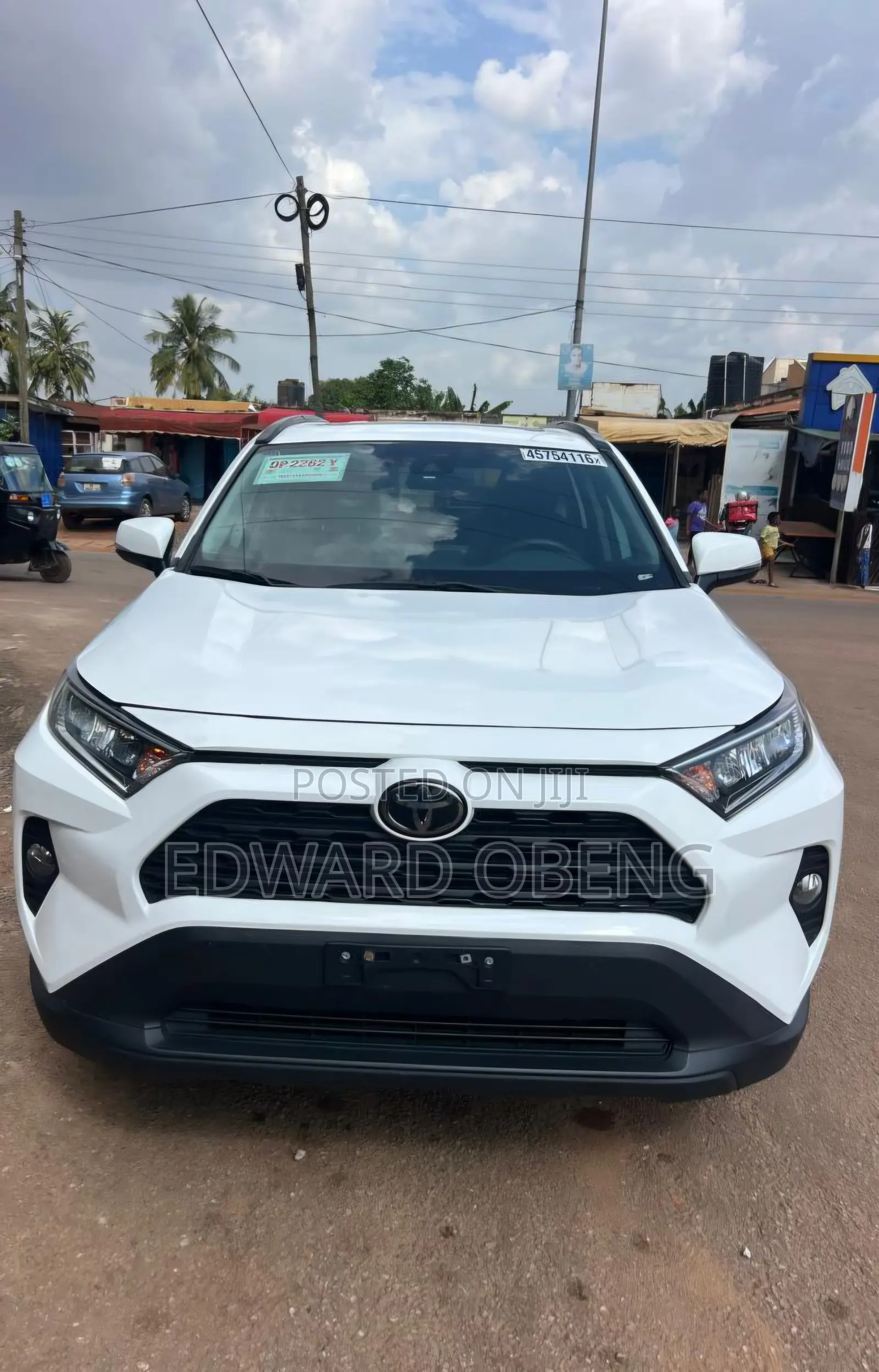Toyota RAV4 XLE Premium 2021 White
