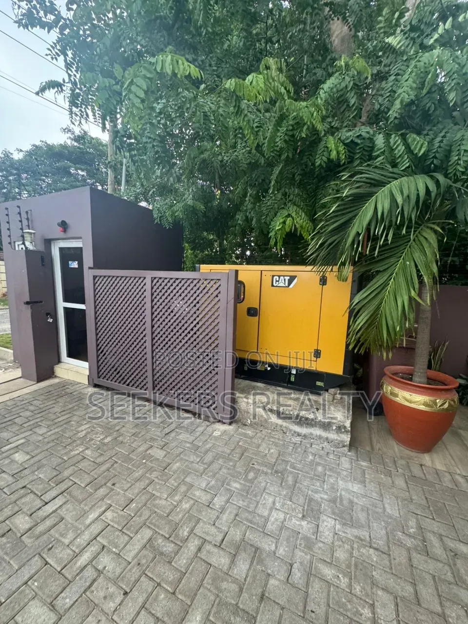 4bdrm Townhouse / Terrace in Seekers Realty, Airport Residential Area