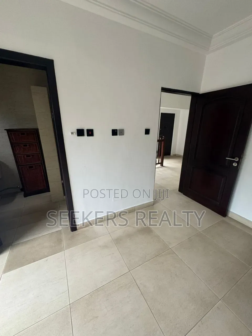 4bdrm Townhouse / Terrace in Seekers Realty, Airport Residential Area