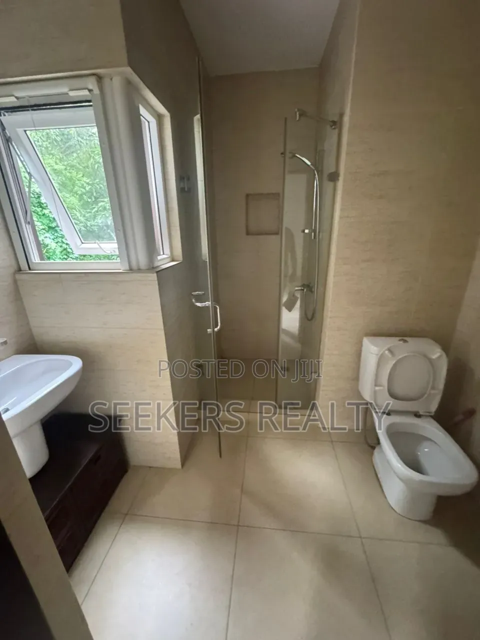 4bdrm Townhouse / Terrace in Seekers Realty, Airport Residential Area