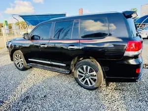 Toyota Land Cruiser 4.6 V8 GX-R 2013 Black