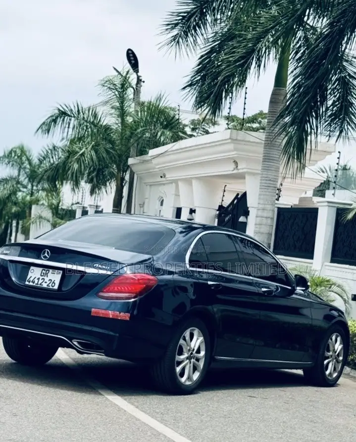 Mercedes-Benz C300 Sport Sedan RWD (2.0L 4cyl 7A) 2016 Blue