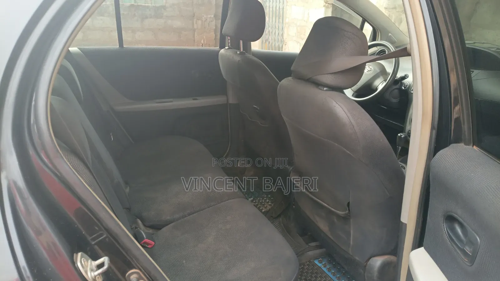 Toyota Vitz 2009 Black