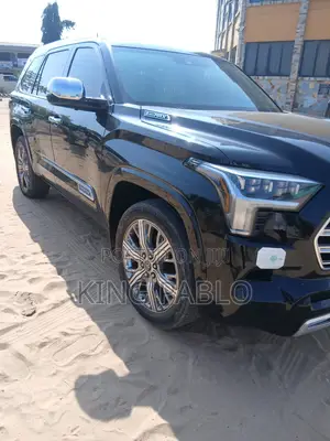 Neat Toyota Landcruiser Sequoia for Rent