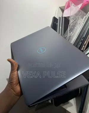 Laptop Dell G3 17 3579 16GB Intel Core i7 SSHD+SSD 1T
