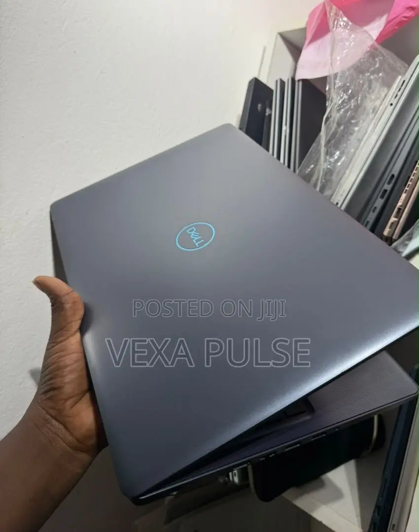 Laptop Dell G3 17 3579 16GB Intel Core i7 SSHD+SSD 1T