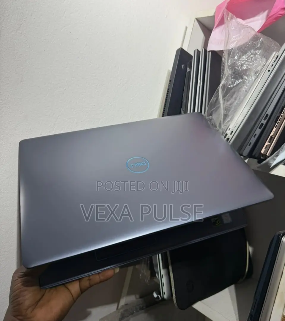 Laptop Dell G3 17 3579 16GB Intel Core i7 SSHD+SSD 1T
