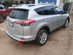 Toyota RAV4 2016 Silver