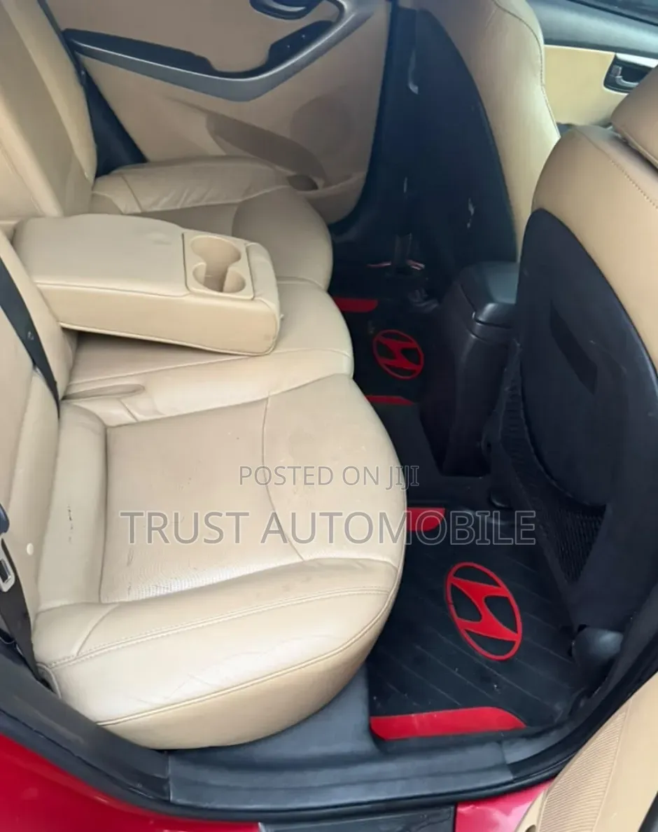 Hyundai Elantra 2013 Red