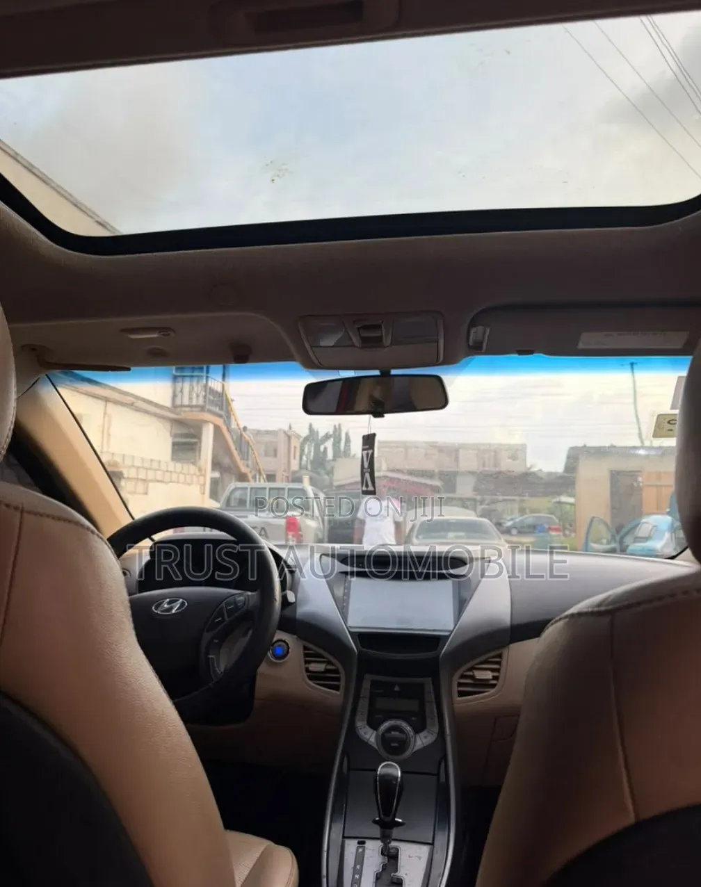 Hyundai Elantra 2013 Red