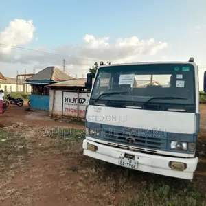 Tata 709e Truck