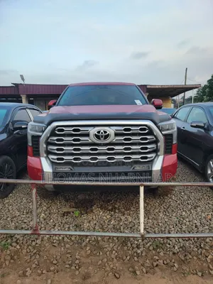 Toyota Tundra 2024 Black