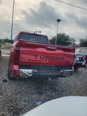 Toyota Tundra 2024 Black