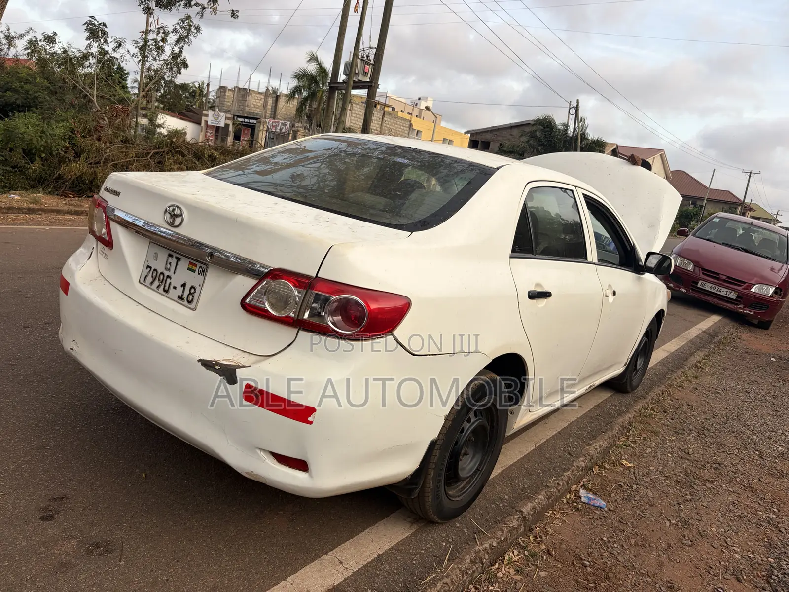 Toyota Corolla LE 4dr Sedan (1.8L 4cyl 4A) 2013 White