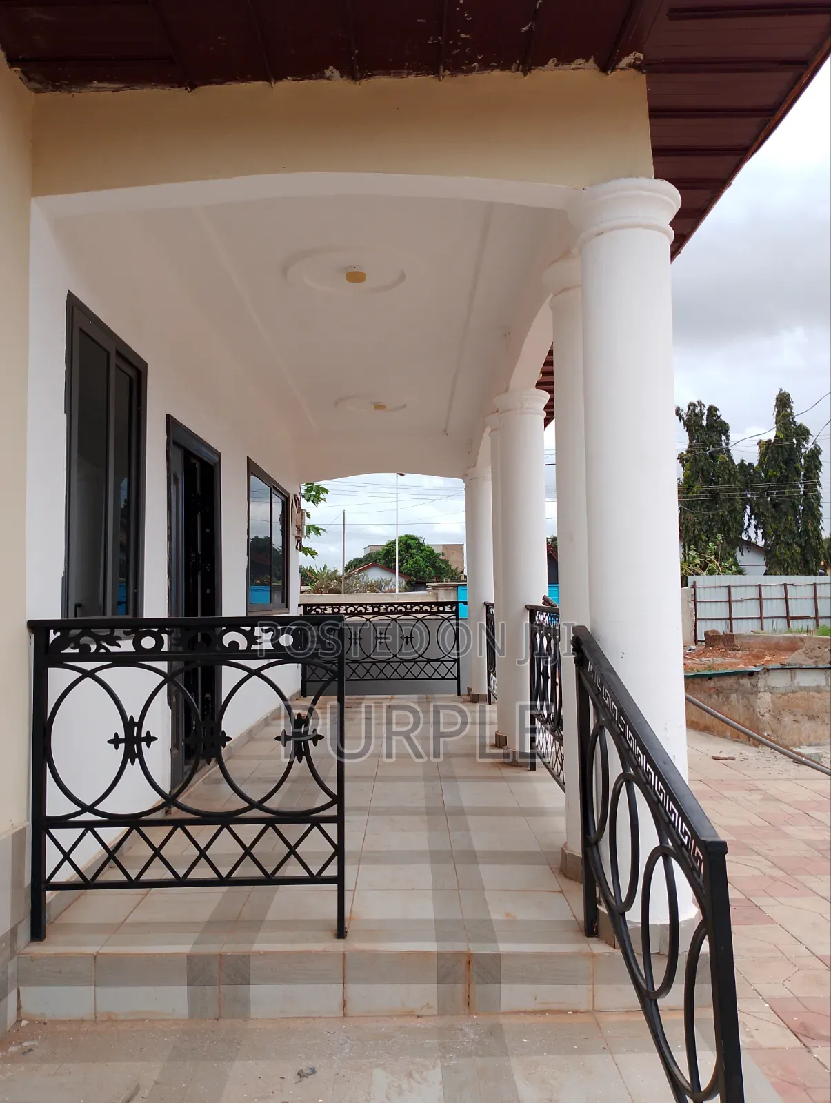 3bdrm House in Adenta for rent