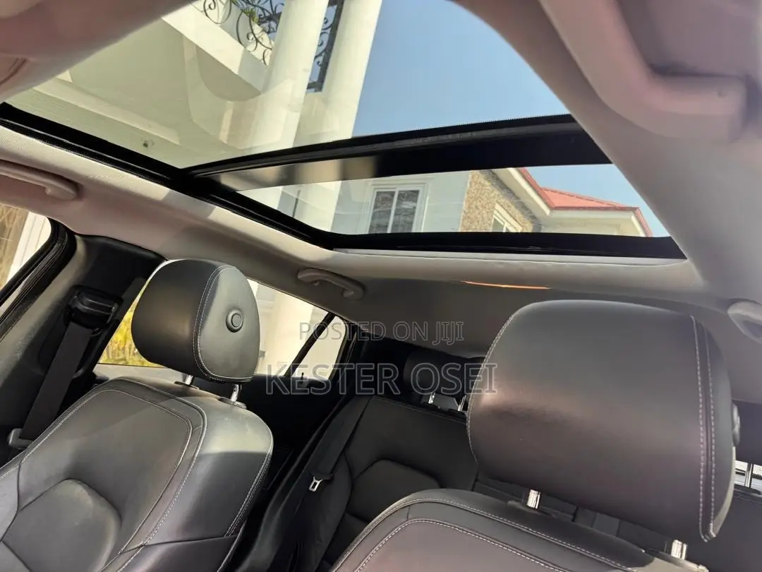 Infiniti QX30 2019 Black