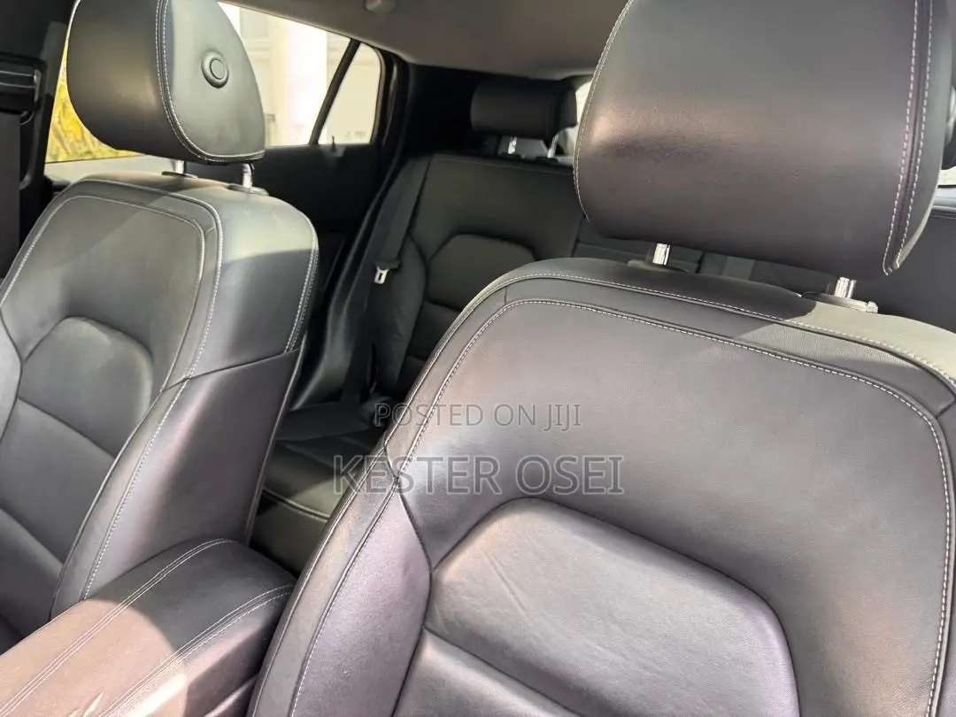 Infiniti QX30 2019 Black