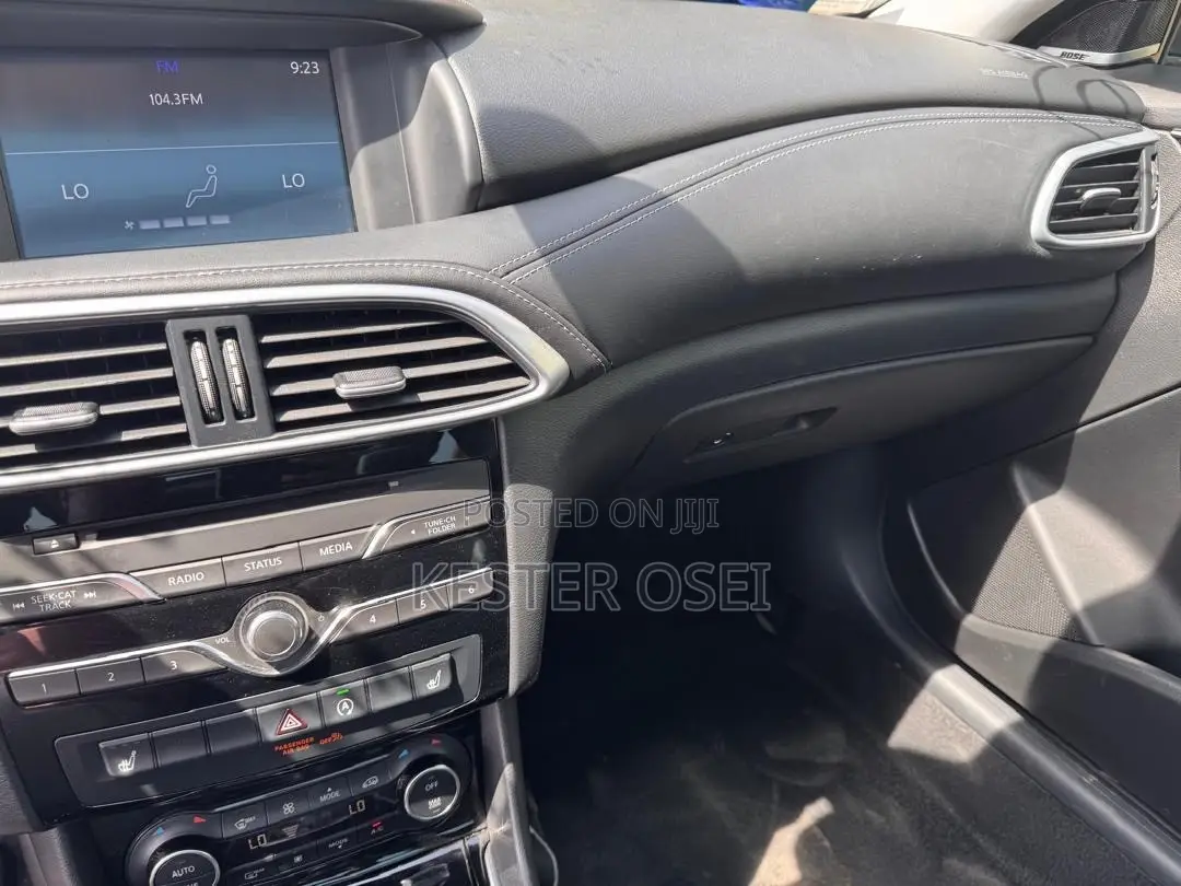 Infiniti QX30 2019 Black