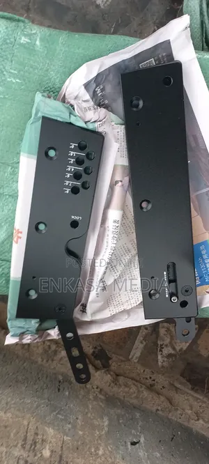 Original Arrays Box Hangers for 12 Inches Available at Cool Price.