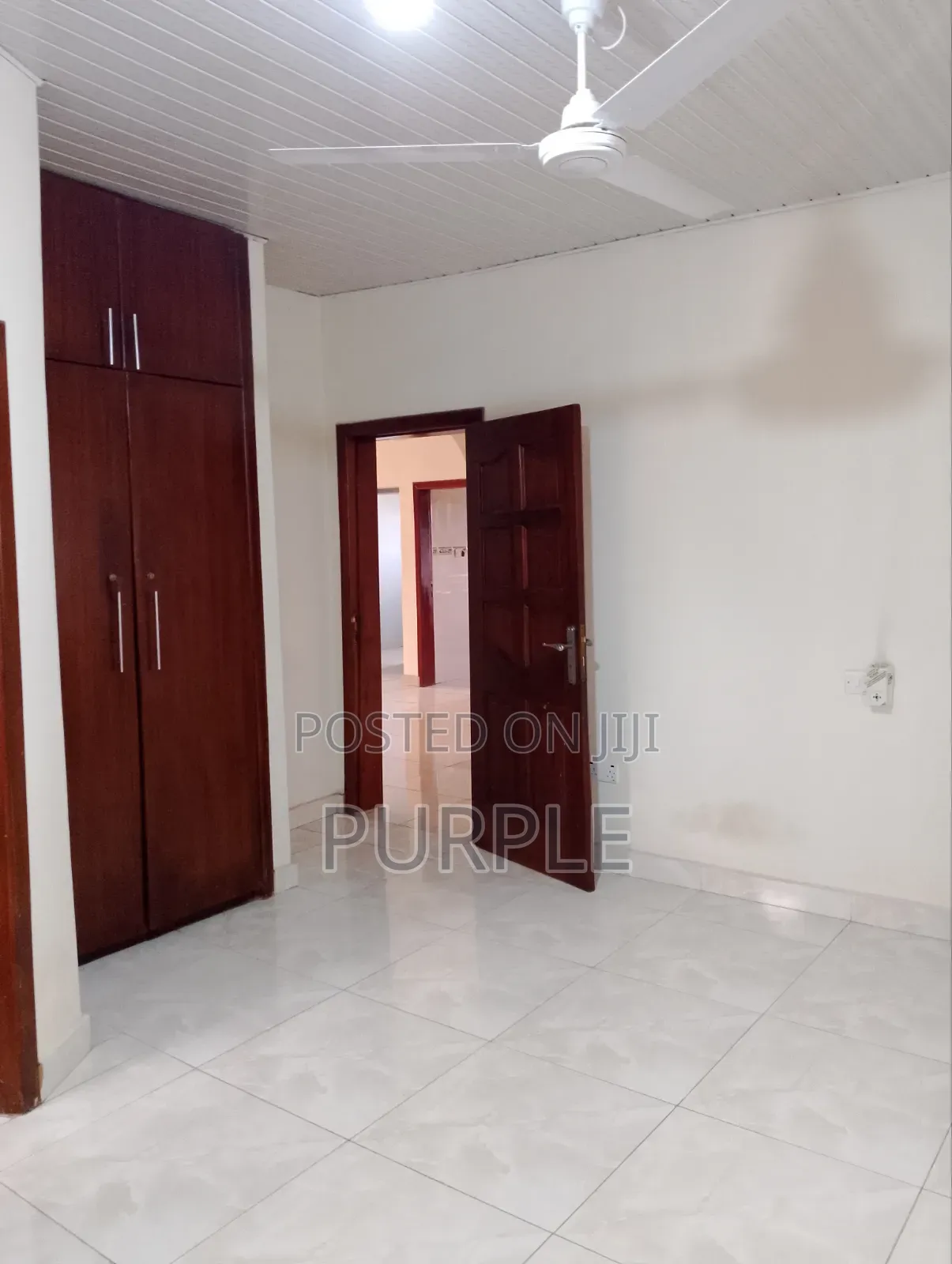 3bdrm Apartment in American House for rent