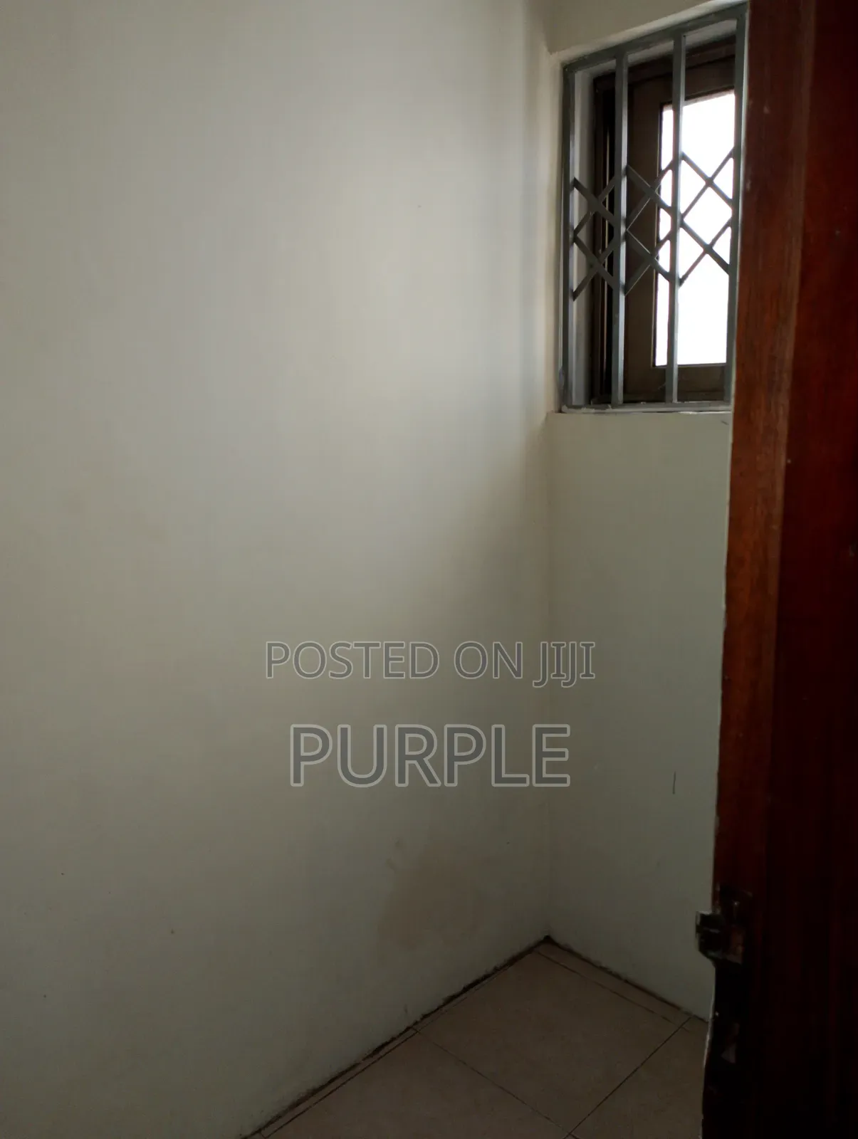 3bdrm Apartment in American House for rent