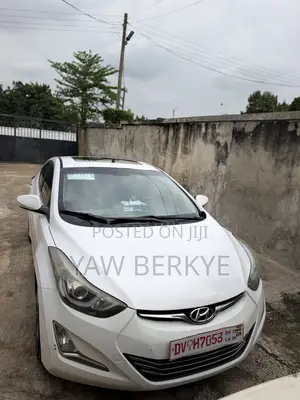 Hyundai Elantra Limited Sedan FWD (1.8L 4cyl 6A) 2016 White
