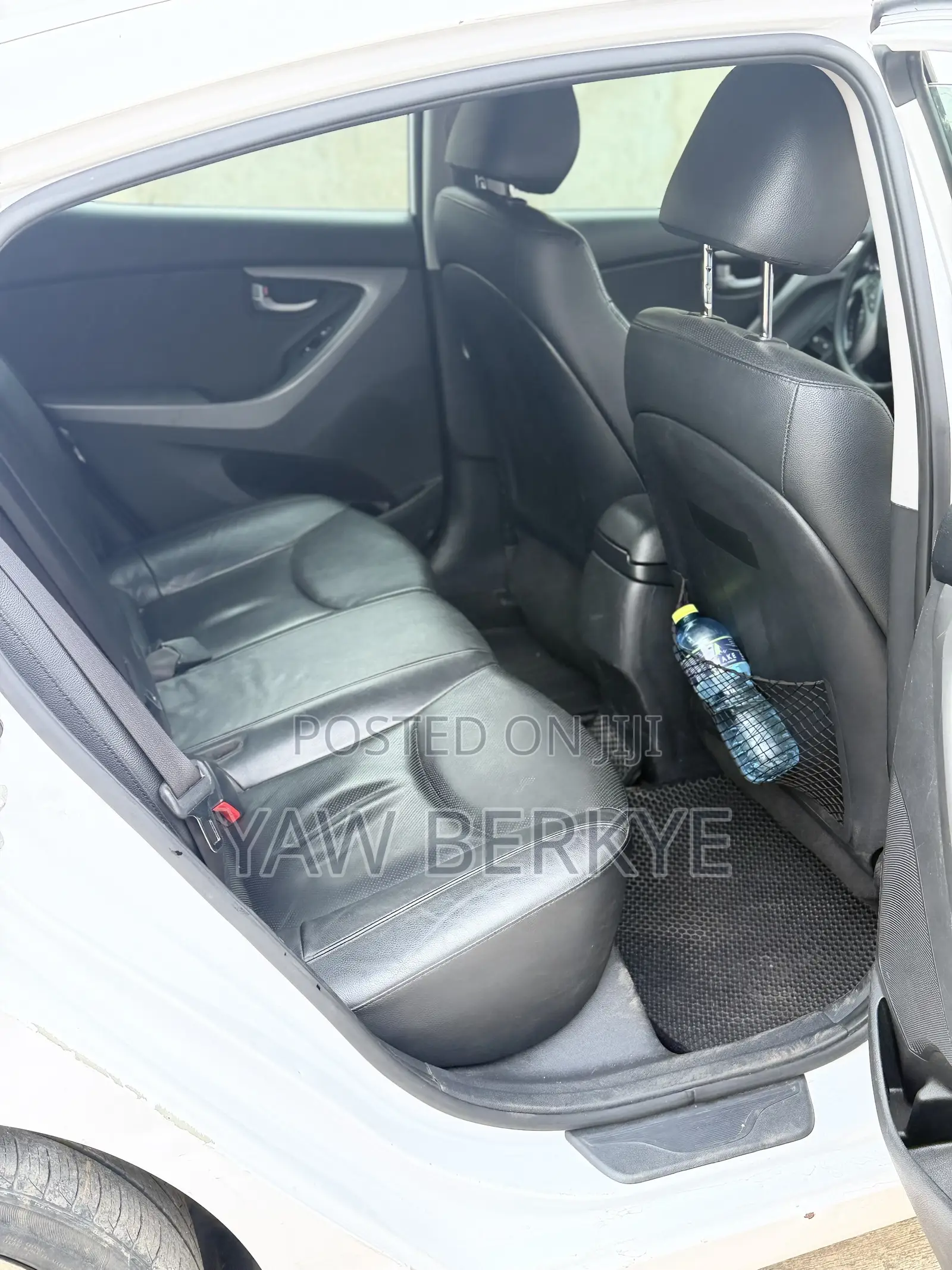 Hyundai Elantra Limited Sedan FWD (1.8L 4cyl 6A) 2016 White