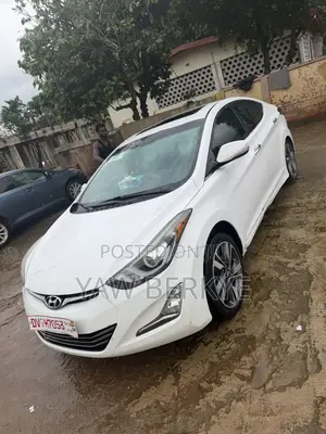 Hyundai Elantra Limited Sedan FWD (1.8L 4cyl 6A) 2016 White