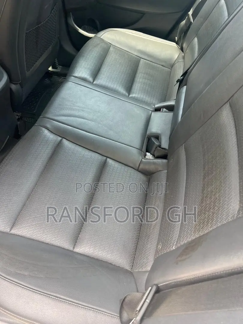 Hyundai Elantra Limited Sedan FWD (2.0L 4cyl 6A) 2017 Silver