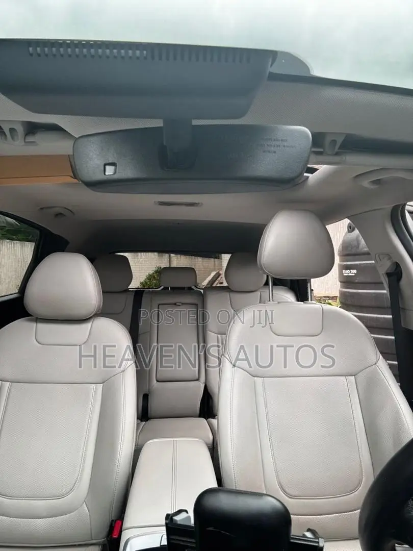 Hyundai Tucson 2023 Silver