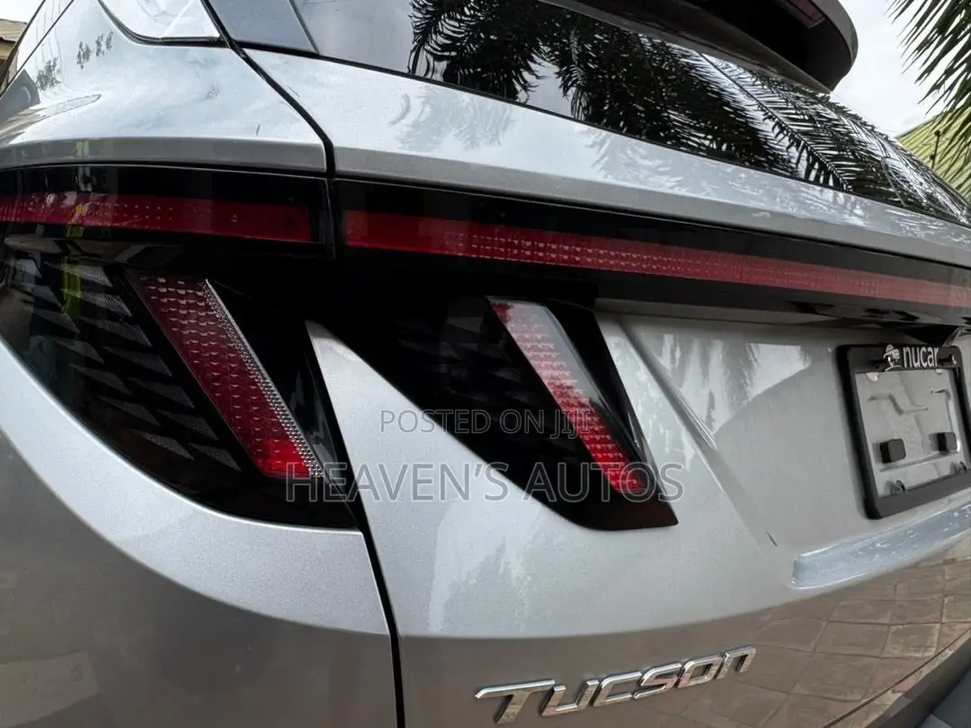 Hyundai Tucson 2023 Silver